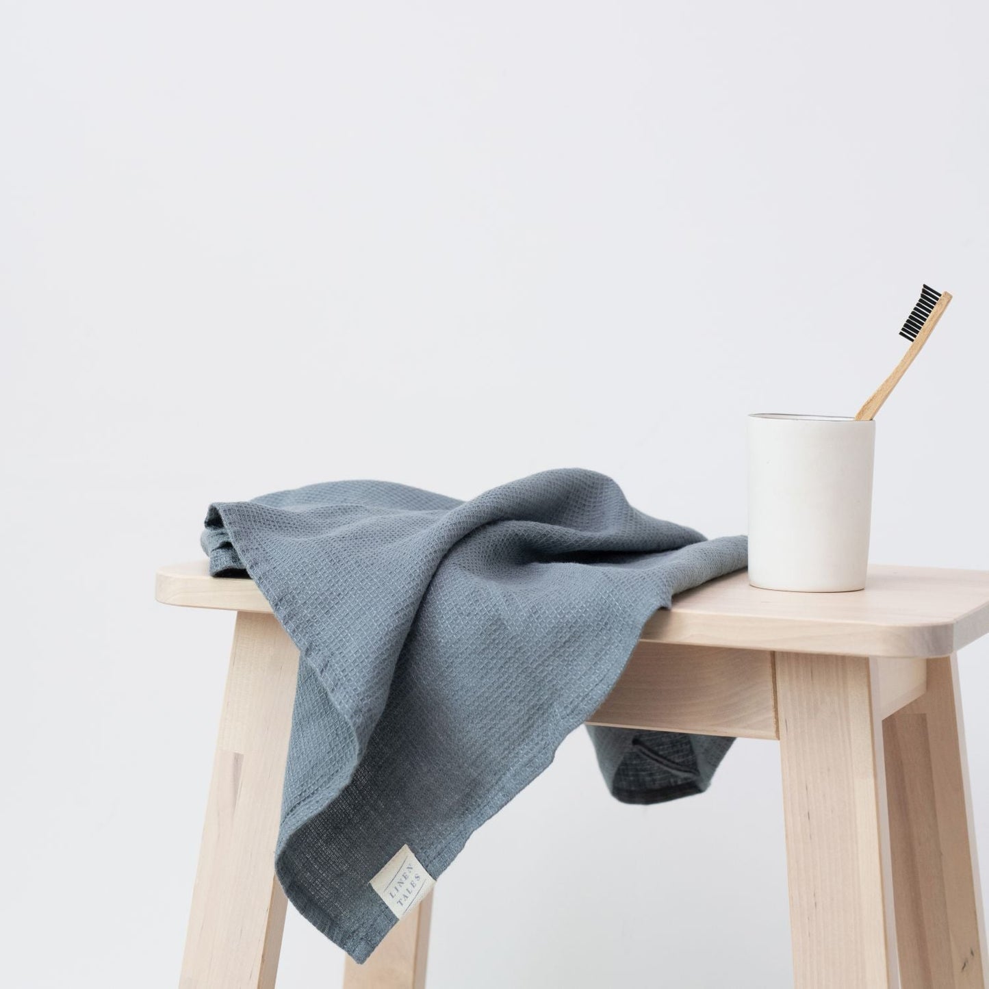 Linen Fine Waffle Towel 100 x 140 cm