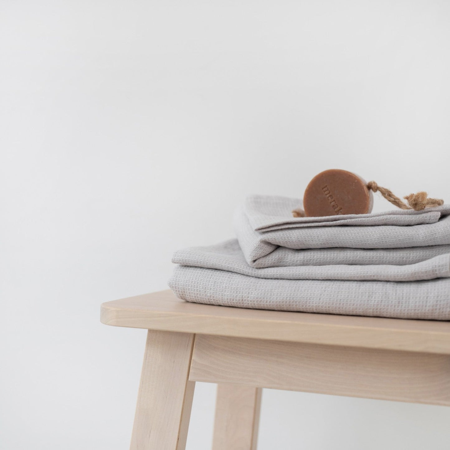 Linen Fine Waffle Towel 100 x 140 cm